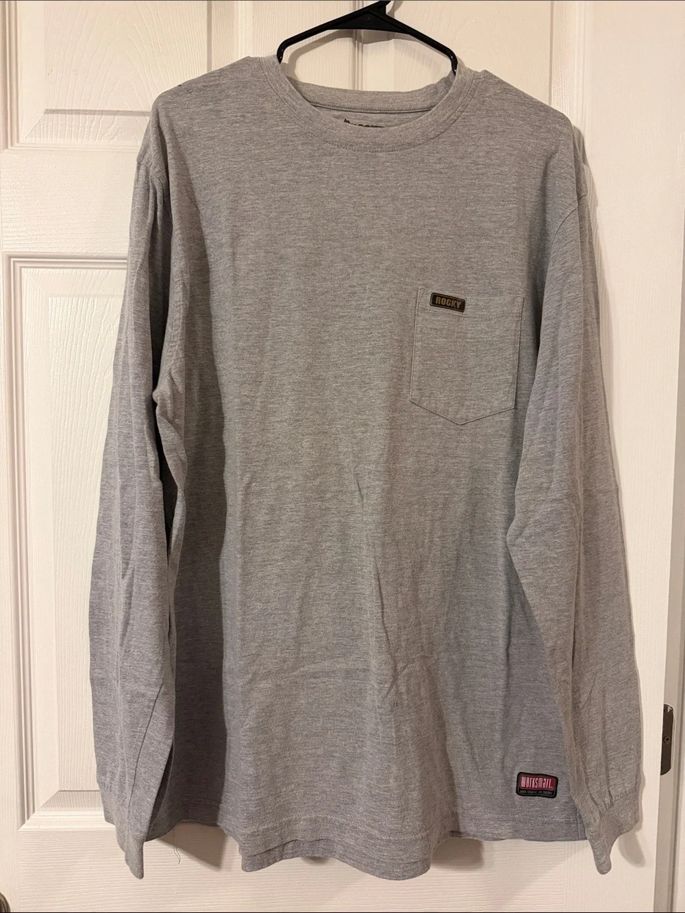 Rocky Long Sleeve Pocket Tee in Light Gray